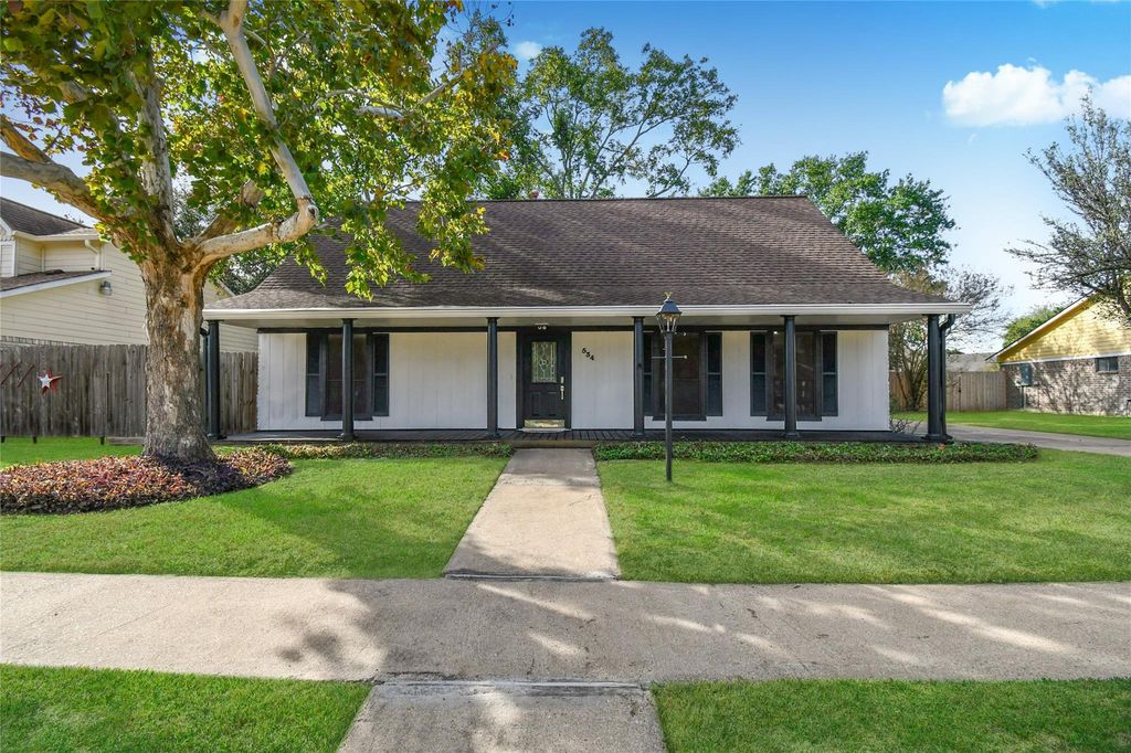 Photo of 534 Belwin Drive, Katy, TX 77450 (MLS # 74039552)