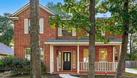 Photo of 71 N Acacia Park Circle, The Woodlands, TX 77382 (MLS # 80651518)