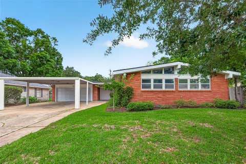 Photo of 5422 Hummingbird Street, Houston, TX 77096 (MLS # 78799972)