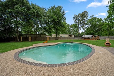 Tiny photo for 18 E Old Field Drive, Huffman, TX 77336 (MLS # 72762579)