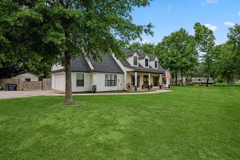 Tiny photo for 18 E Old Field Drive, Huffman, TX 77336 (MLS # 72762579)