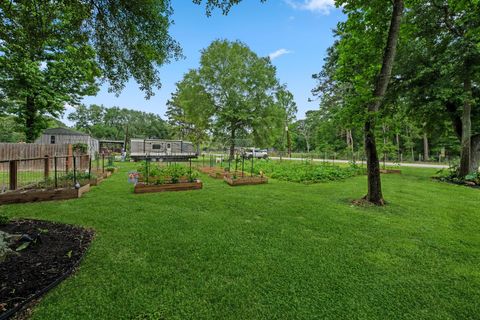 Tiny photo for 18 E Old Field Drive, Huffman, TX 77336 (MLS # 72762579)