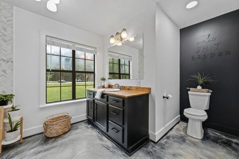 Tiny photo for 18 E Old Field Drive, Huffman, TX 77336 (MLS # 72762579)