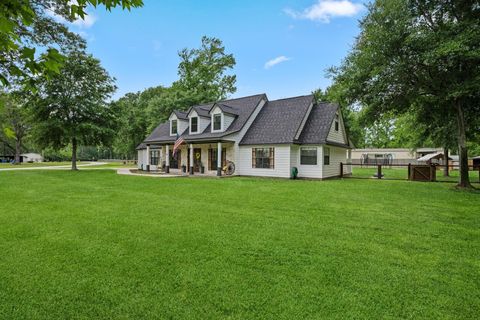 Tiny photo for 18 E Old Field Drive, Huffman, TX 77336 (MLS # 72762579)