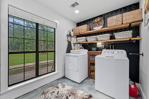 Tiny photo for 18 E Old Field Drive, Huffman, TX 77336 (MLS # 72762579)