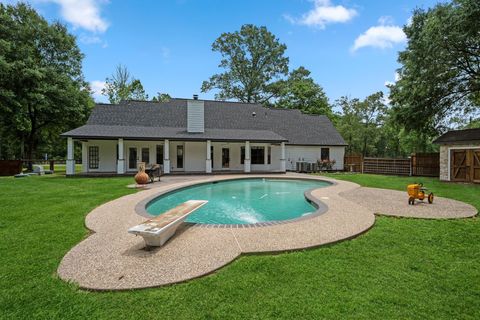 Tiny photo for 18 E Old Field Drive, Huffman, TX 77336 (MLS # 72762579)