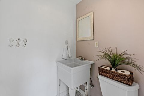 Tiny photo for 18 E Old Field Drive, Huffman, TX 77336 (MLS # 72762579)