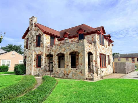 Photo of 3417 Wisconsin Street #B, Baytown, TX 77520 (MLS # 52849711)