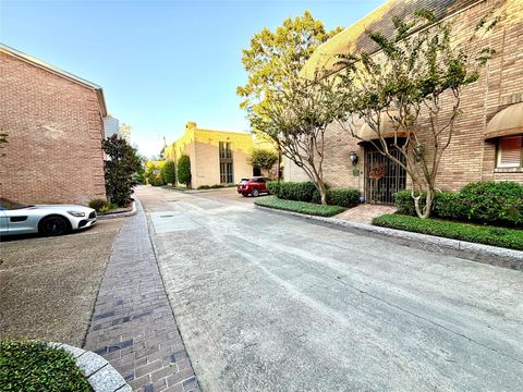 Tiny photo for 5454 John Dreaper Drive, Houston, TX 77056 (MLS # 97157689)