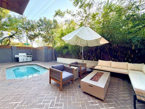 Tiny photo for 5454 John Dreaper Drive, Houston, TX 77056 (MLS # 97157689)