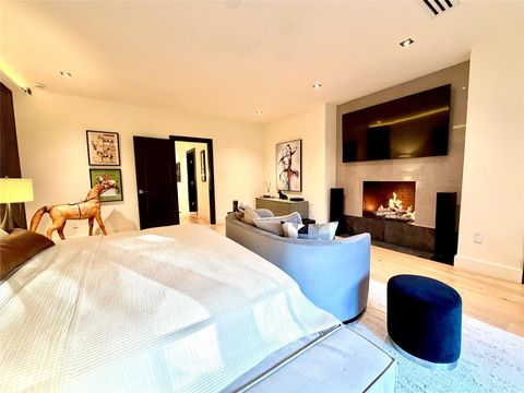 Tiny photo for 5454 John Dreaper Drive, Houston, TX 77056 (MLS # 97157689)