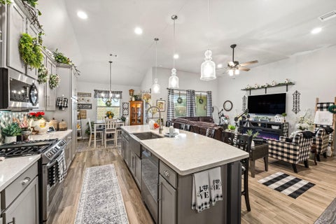 Tiny photo for 7510 Heather Arbor Trail, Pasadena, TX 77505 (MLS # 79625534)