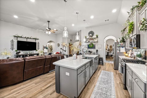 Tiny photo for 7510 Heather Arbor Trail, Pasadena, TX 77505 (MLS # 79625534)