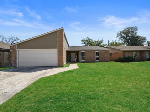 Photo of 6214 Skyview Drive, Houston, TX 77041 (MLS # 12816606)