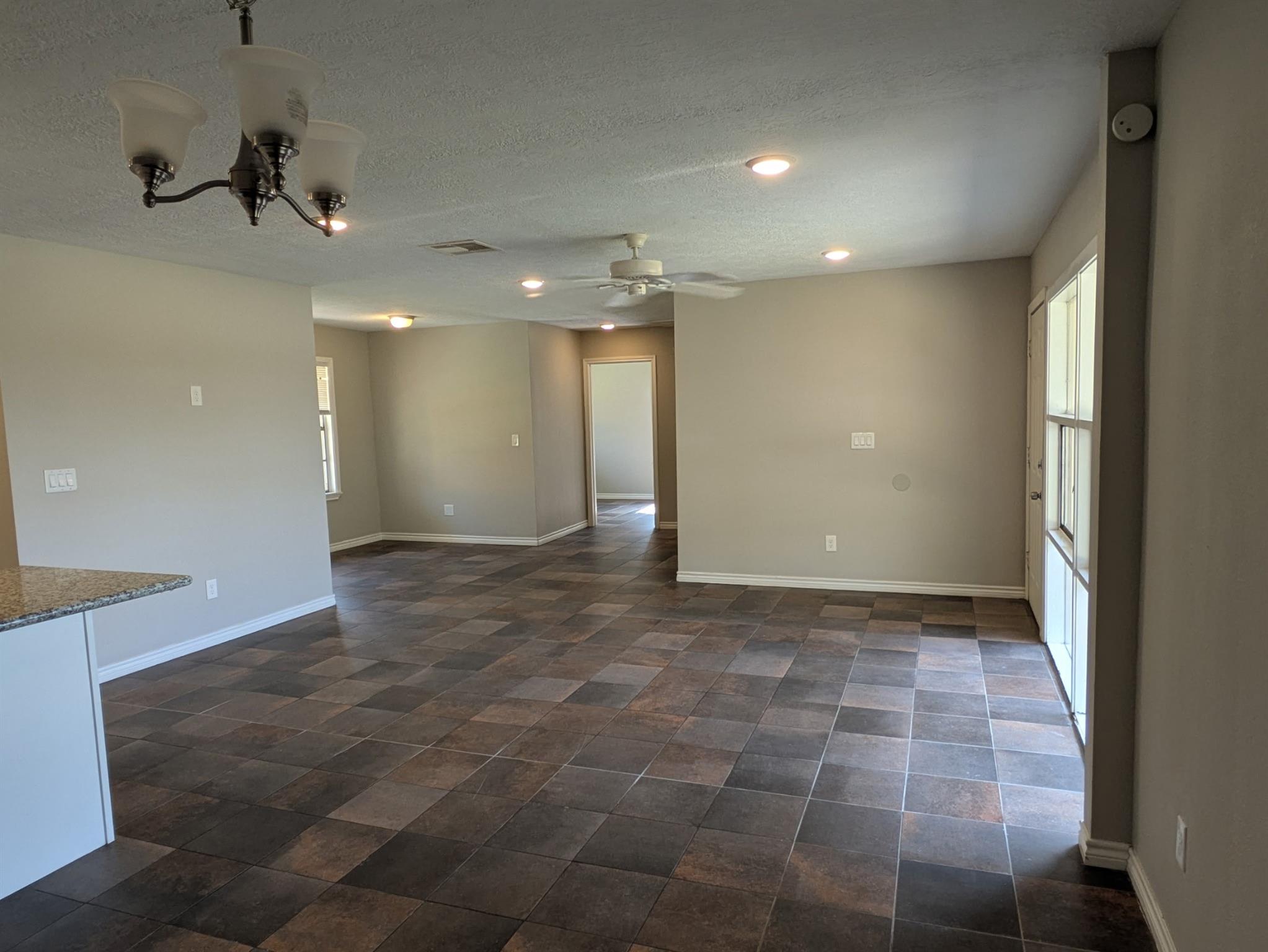 1513 Serpentine Drive