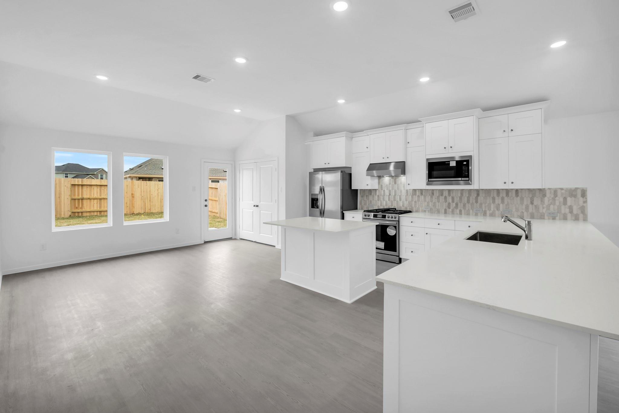 1527 Amber Skies Lane