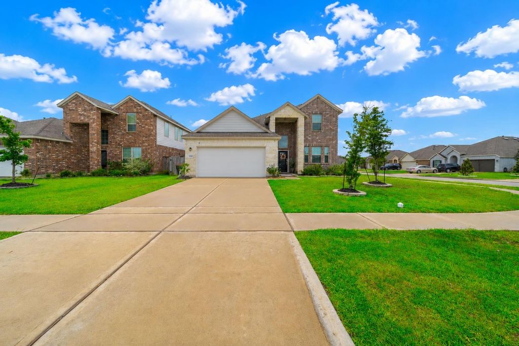 Photo of 4806 Camden Bristol Drive, Baytown, TX 77521 (MLS # 60164820)