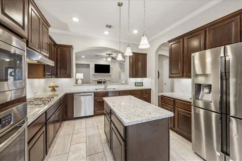 Tiny photo for 2809 Shadow Woods Court, Houston, TX 77043 (MLS # 86680783)