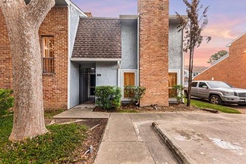 Townhouse For Sale - 3200 S Gessner Road #228<br/> Harris County, Houston, TX 77063