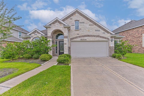Homes For Sale - 77 Indian Wells Drive<br/> Manvel, TX 77578