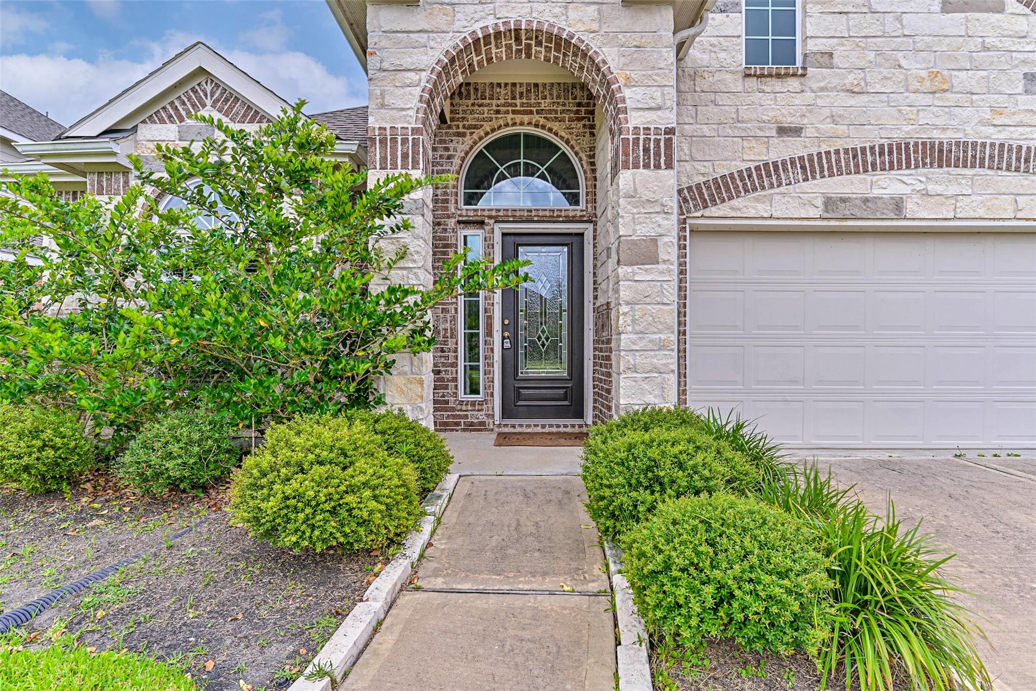 77 Indian Wells Drive