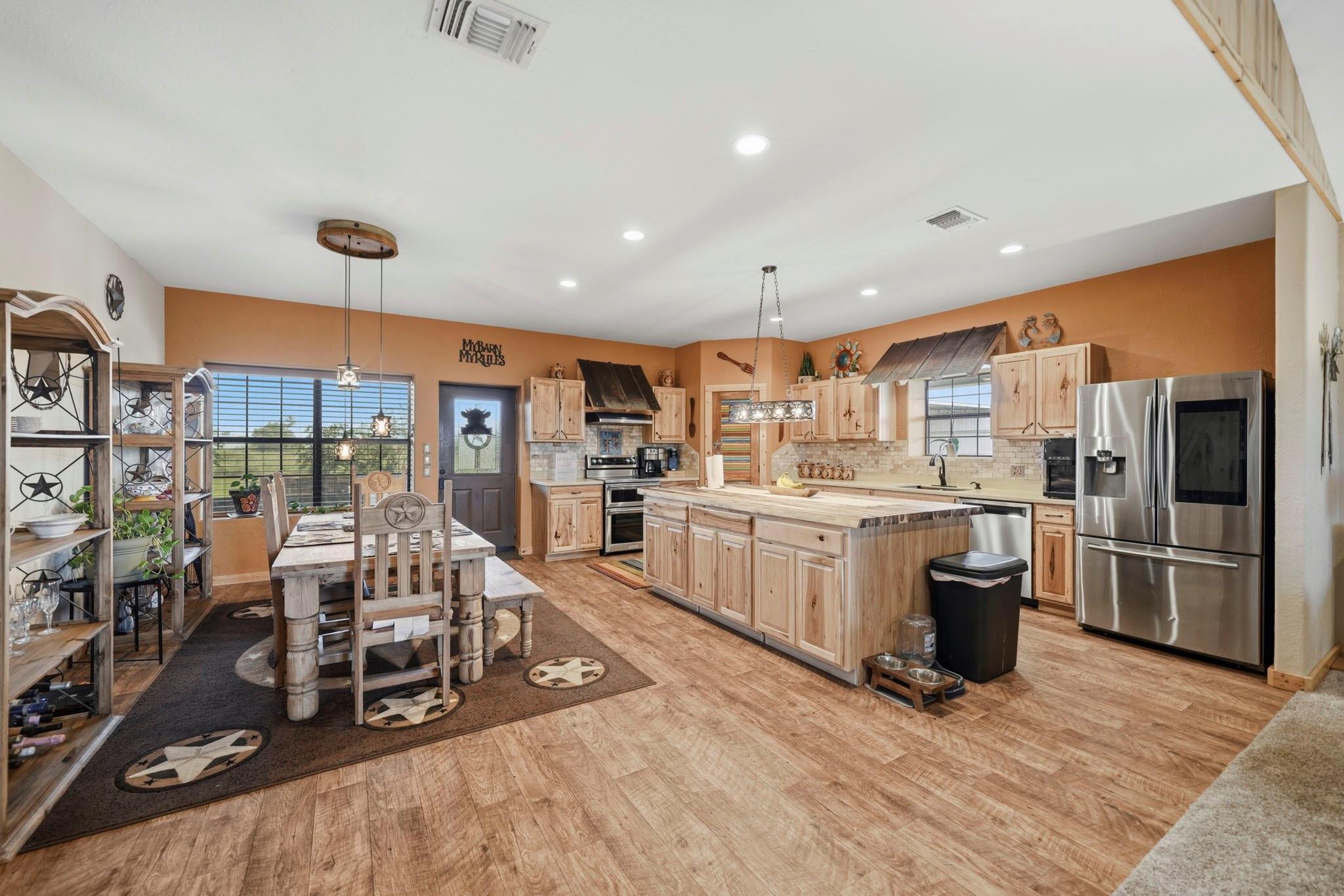 1604 County Road 370