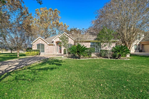 Photo of 4602 Weston Drive, Fulshear, TX 77441 (MLS # 40814227)