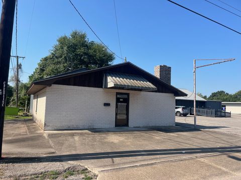 Photo of 1712 Matthews Street, Bay City, TX 77414 (MLS # 31760206) Photo of 1712 Matthews Street, Bay City, TX 77414 (MLS # 31760206)