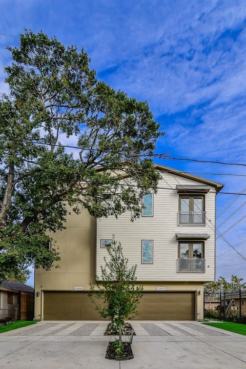 Photo of 1304 Nashua Street, Houston, TX 77008 (MLS # 84087687)