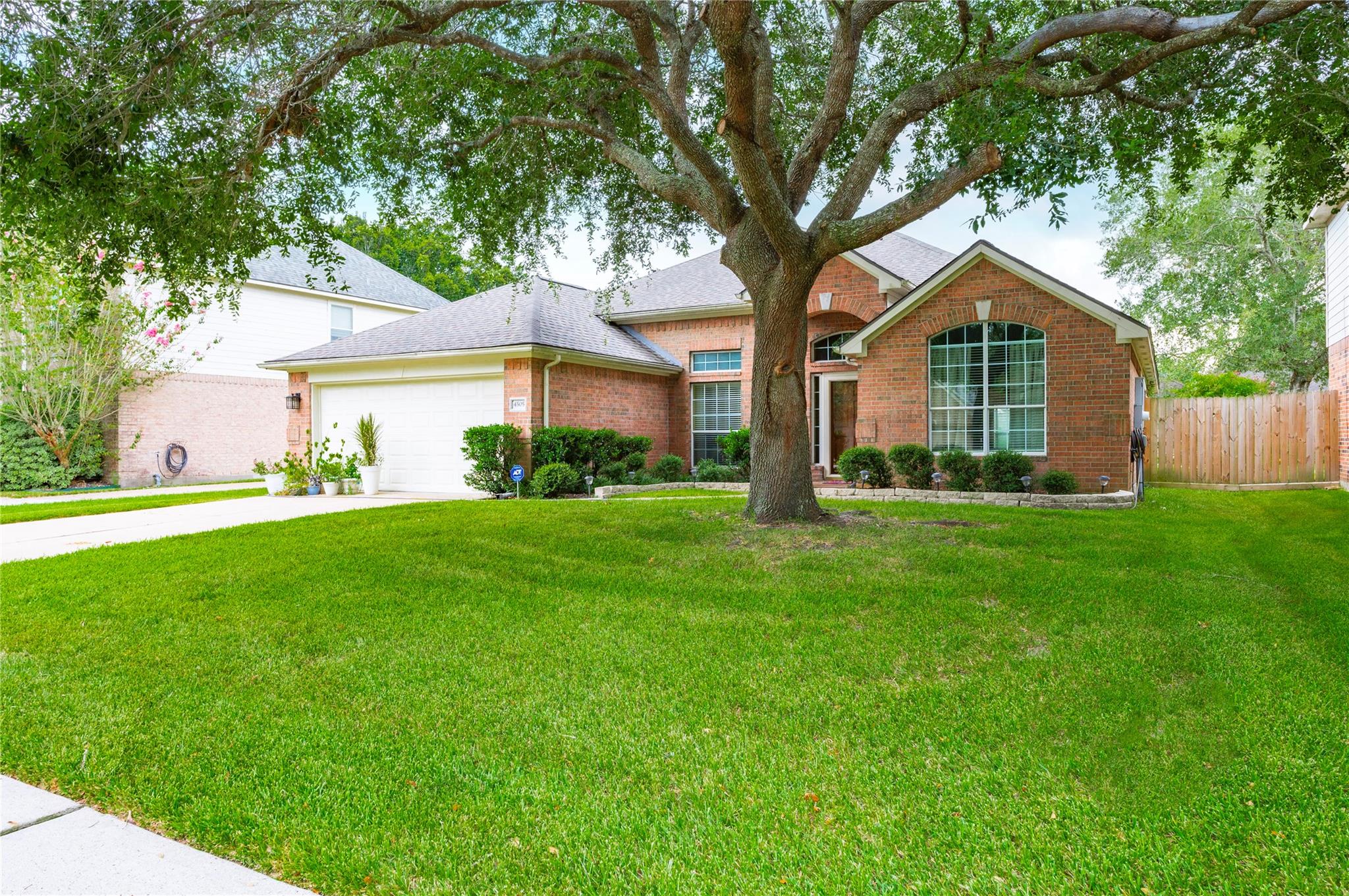 4505 Biscayne Bend Lane