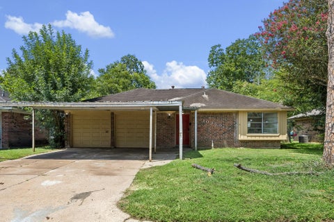 Photo of 10350 Stover Street, Houston, TX 77075 (MLS # 7232540)