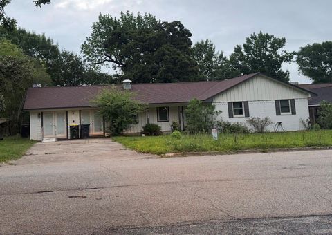 Photo of 120 Parkgate Street, Conroe, TX 77304 (MLS # 47338347)