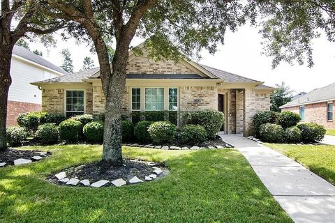 Photo of 12830 Cooper Breaks Drive, Humble, TX 77346 (MLS # 42635490)