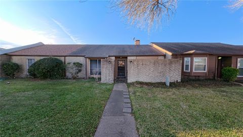 8650 Maplecrest Drive Houston TX 77099