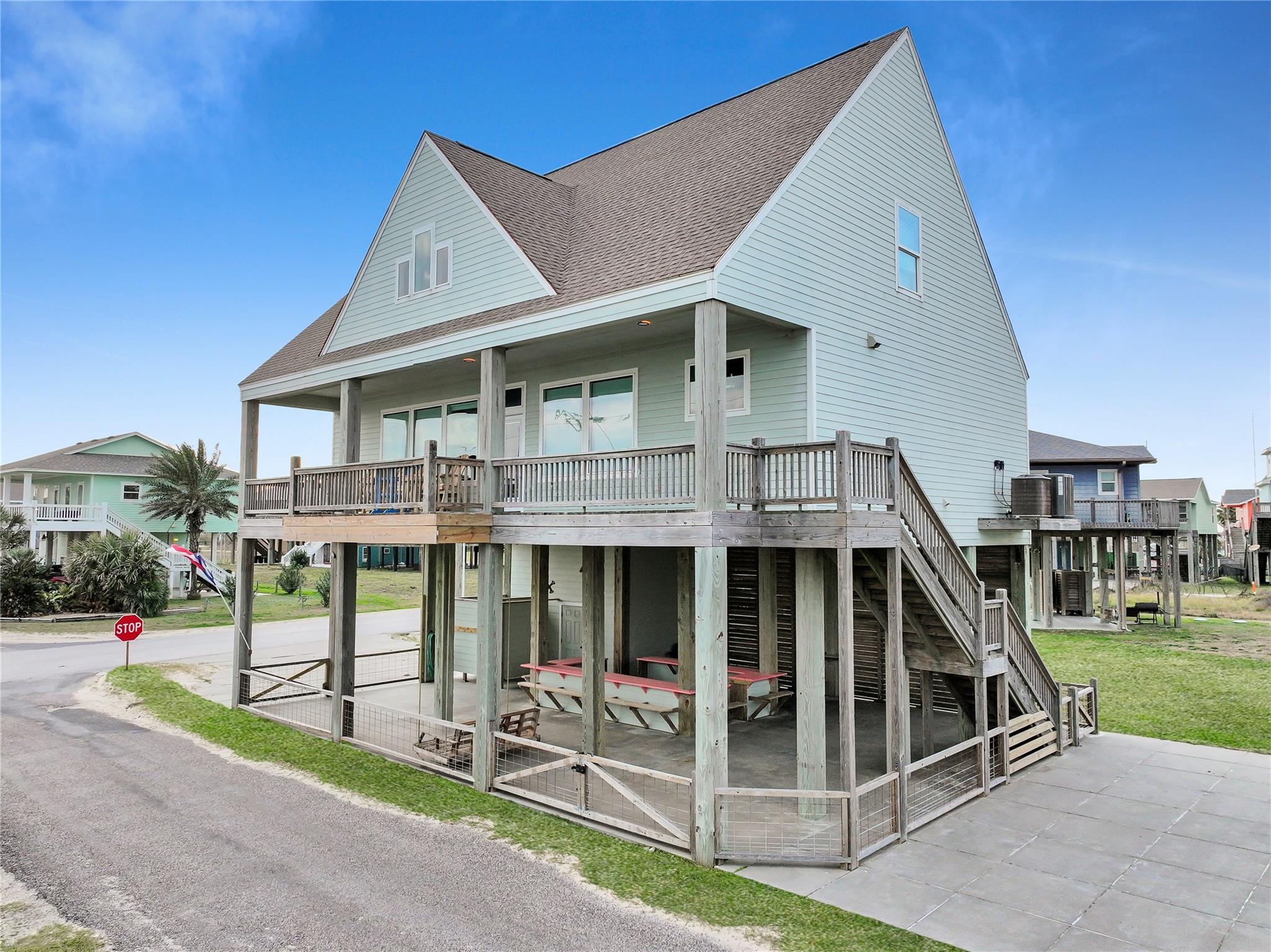 816 S Crystal Beach Road