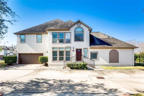 Photo of 1406 Baldwin Square Lane, Houston, TX 77077 (MLS # 75342862)