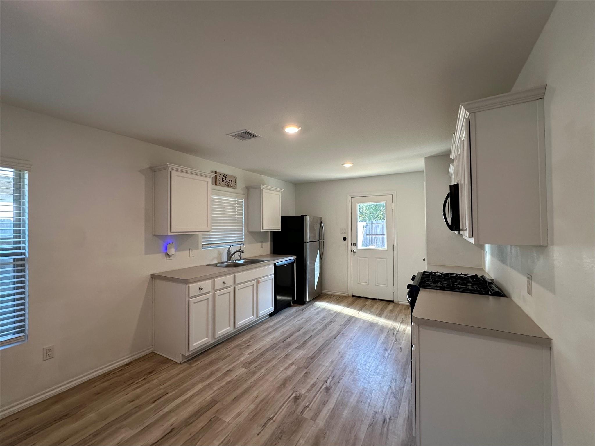 33516 Orange Maple Way