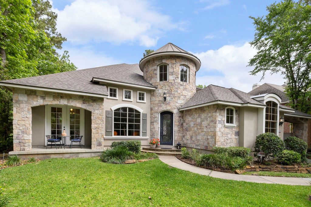 Photo of 107 E Mirror Ridge Circle, The Woodlands, TX 77382 (MLS # 75657162)
