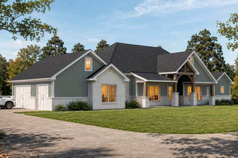 Photo of 18296 Woodstream Crossing Road, Montgomery, TX 77316 (MLS # 67883399)