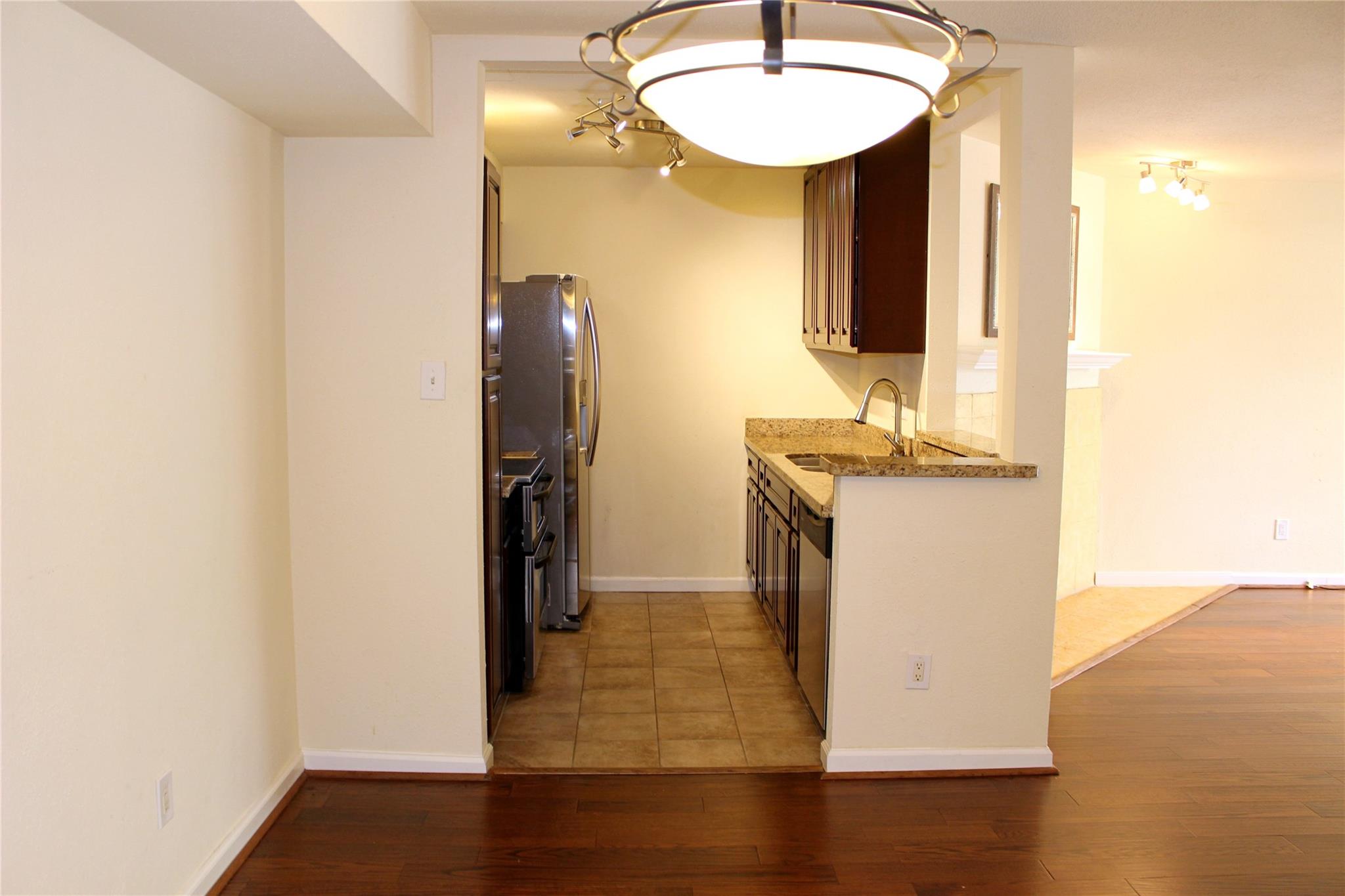4635 Wild Indigo Street 515