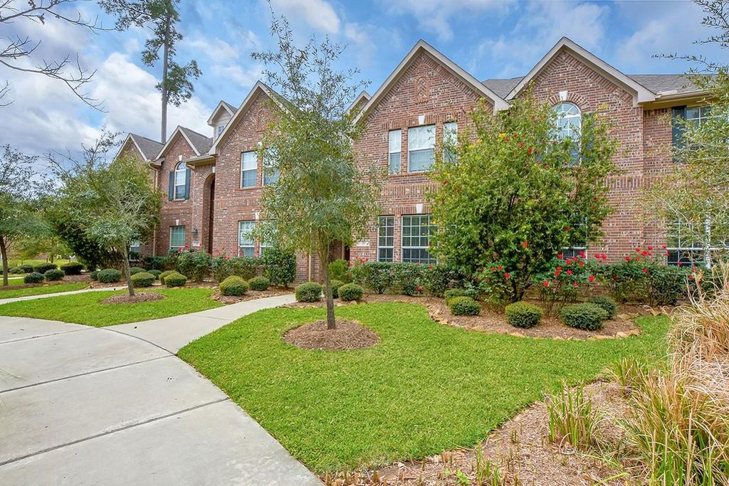 Photo of 27 Umbria Lane, The Woodlands, TX 77382 (MLS # 81543532)