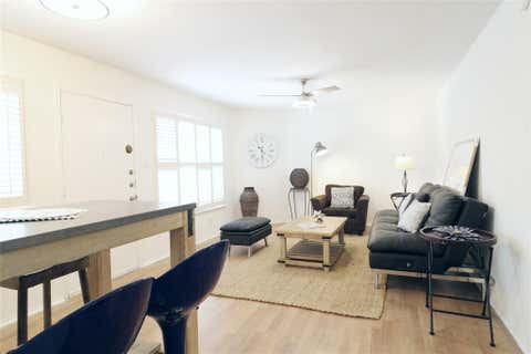 Photo of 614 Kipling St Street #E8, Houston, TX 77006 (MLS # 82888840)