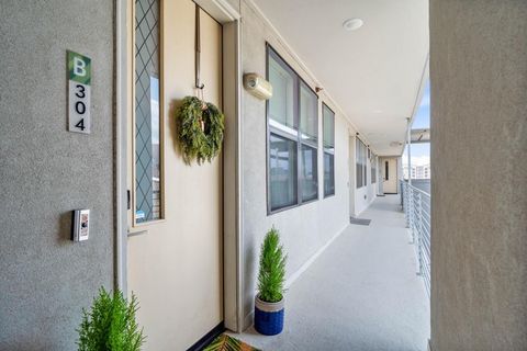 Photo of 2401 Crawford Street #B304, Houston, TX 77004 (MLS # 85167482)
