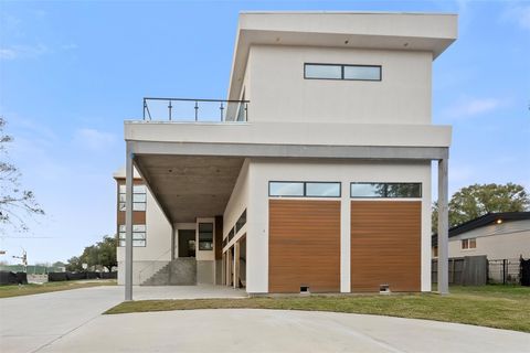 5030 Braesheather Drive Houston TX 77096