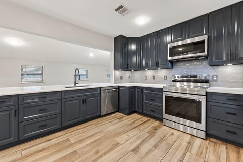 Photo of 5010 Peebles Drive, Houston, TX 77084 (MLS # 98001505)