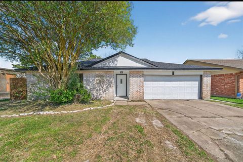 Photo of 3111 Scotch Moss Lane, La Porte, TX 77571 (MLS # 86016477)