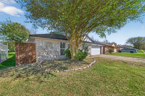 Tiny photo for 3111 Scotch Moss Lane, La Porte, TX 77571 (MLS # 86016477)