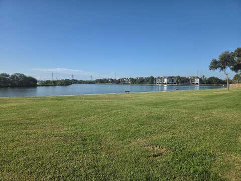 Photo of 18800 Egret Bay Boulevard #1009, Webster, TX 77058 (MLS # 70578925)