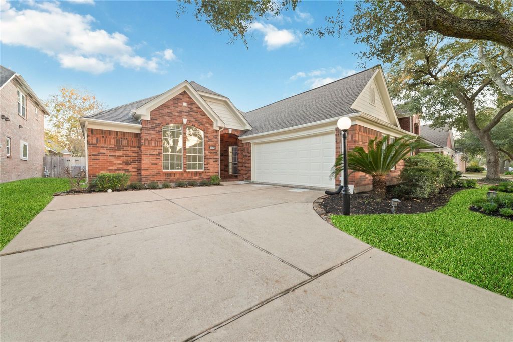 Photo of 3323 Shadowfern Drive, Houston, TX 77082 (MLS # 19849965)