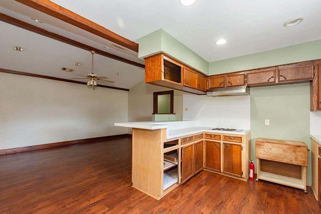 Photo of 618 W 9th Street, Freeport, TX 77541 (MLS # 57607080)